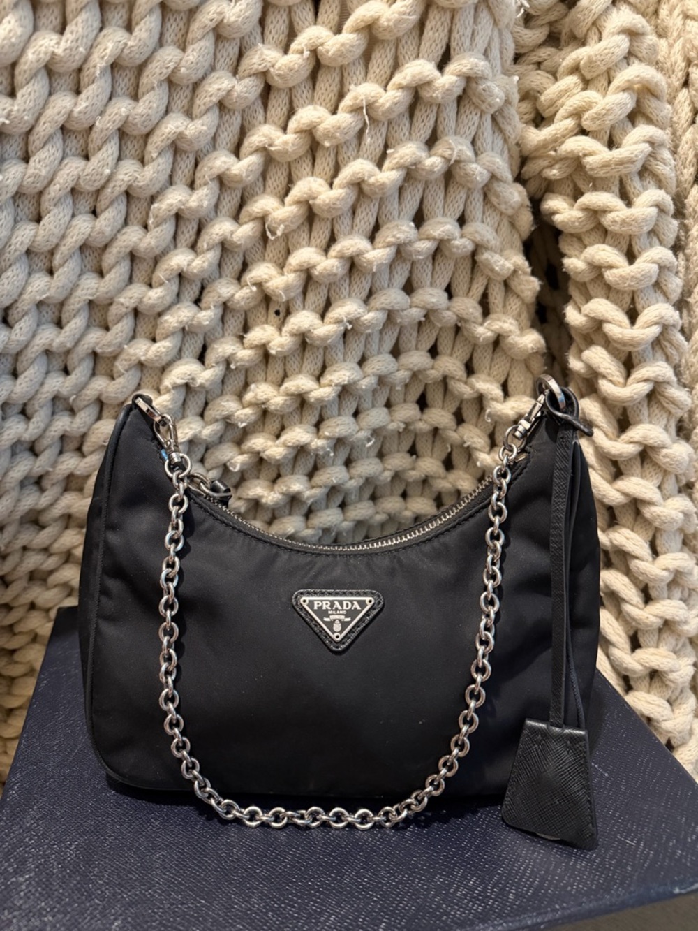 Prada Black Nylon Reedition Bag - Picture 4 of 10